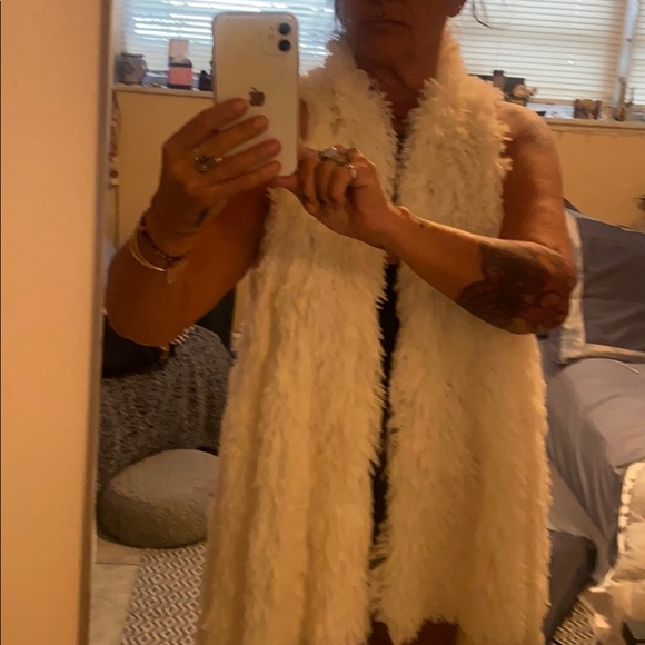 Softest duster EVER - Picture 4 of 8